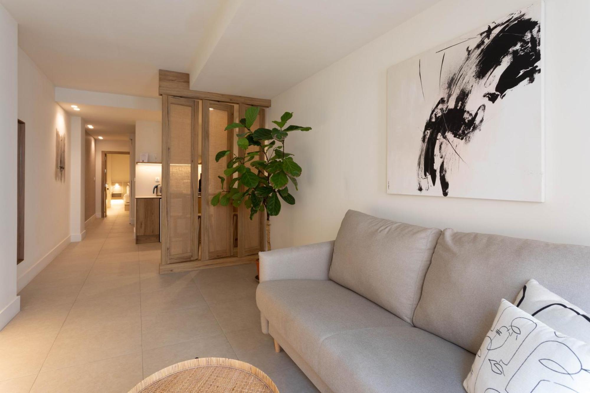 Reina Victoria Velazquez Apartment - Alicante — Photos 1